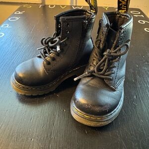 Doc martens toddler size 7